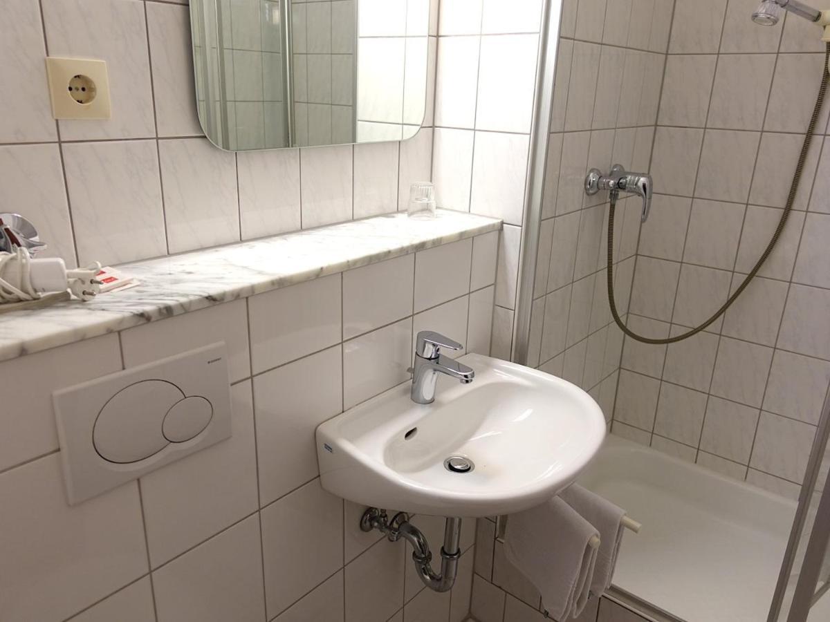 Parkhotel Wuerselen Wurselen Luaran gambar